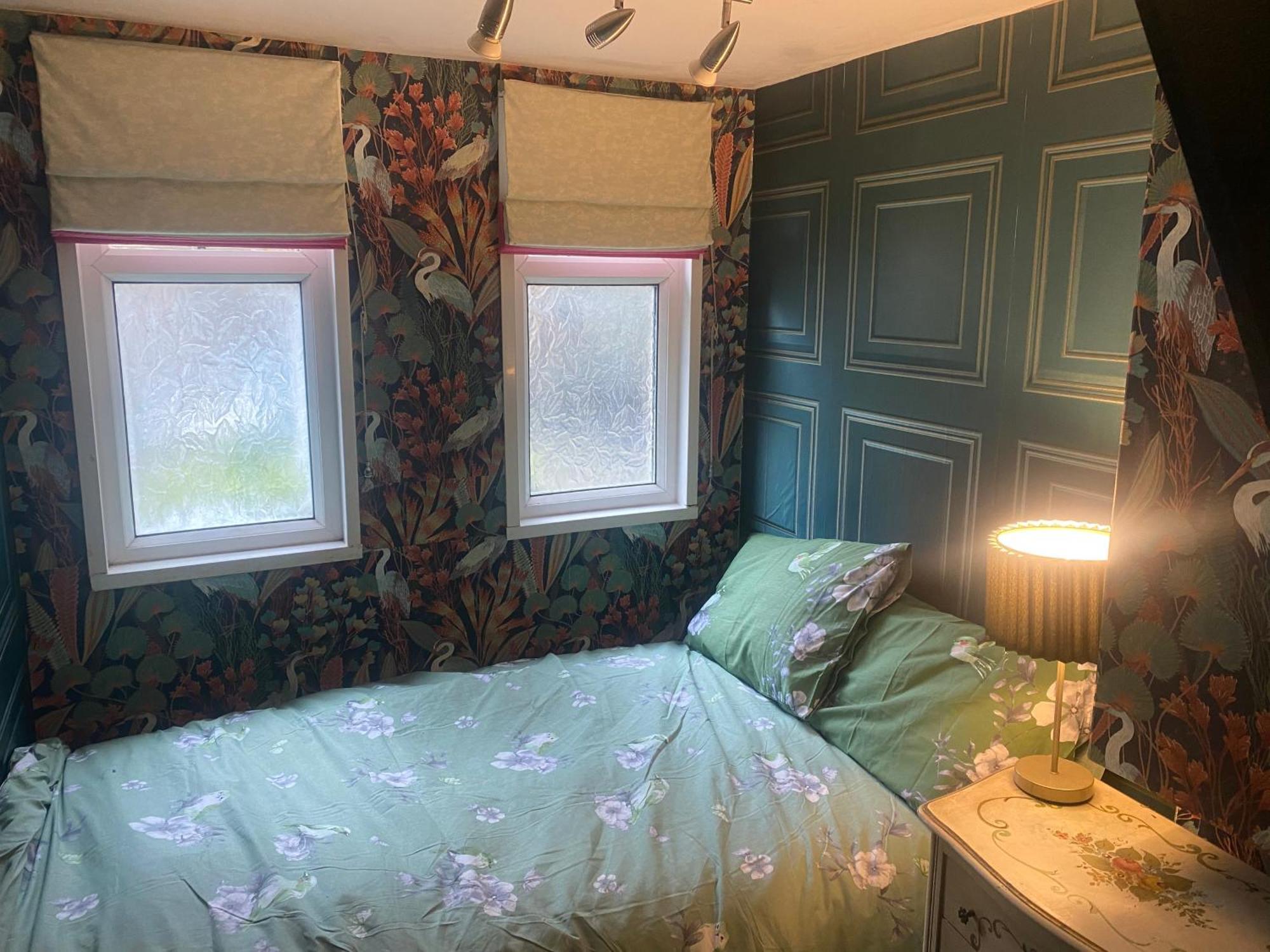 באת' Quiet Lower Floor 2 Bed City Apartment With Private Patio Garden מראה חיצוני תמונה